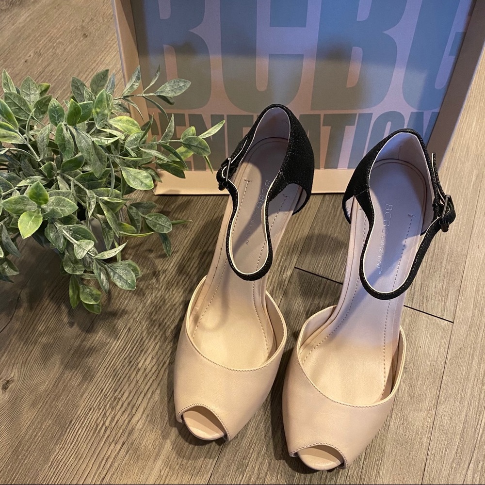 BCBG Nude and Black High Heel Shoes 8.5